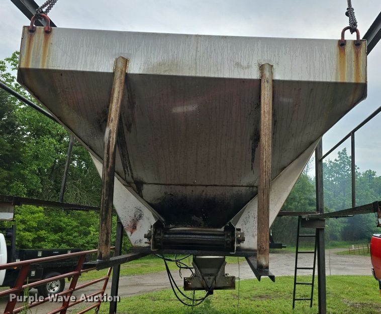 image for item DM1644 2006 International 7400 dump truck