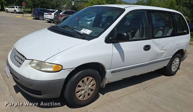 image for item DM1647 1999 Plymouth  Voyager van