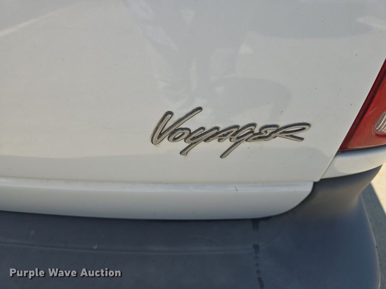 image for item DM1647 1999 Plymouth  Voyager van