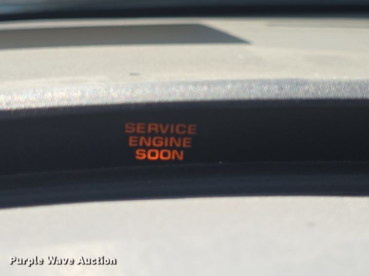 image for item DM1647 1999 Plymouth  Voyager van