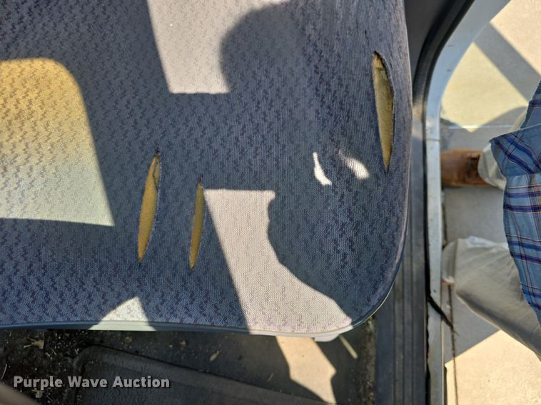 image for item DM1647 1999 Plymouth  Voyager van