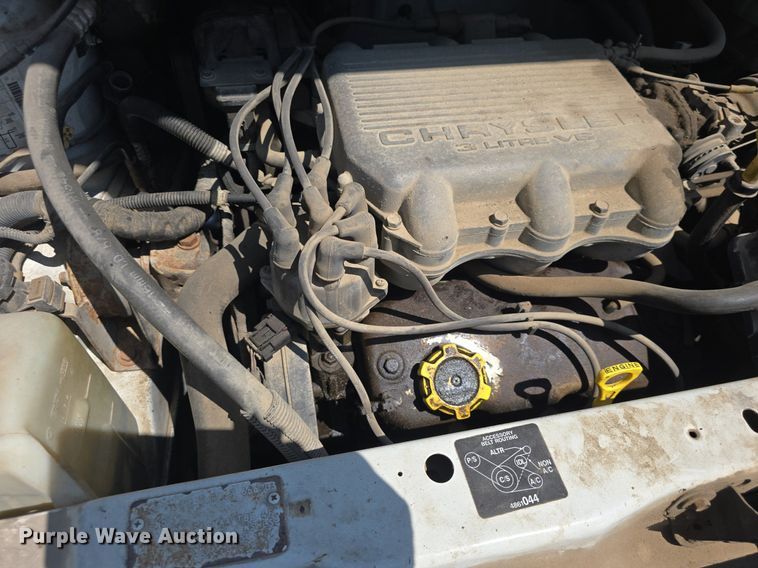 image for item DM1647 1999 Plymouth  Voyager van