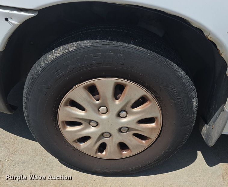 image for item DM1647 1999 Plymouth  Voyager van