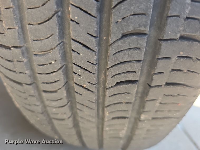 image for item DM1647 1999 Plymouth  Voyager van