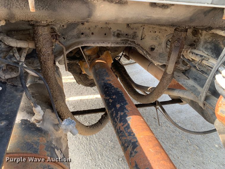 image for item DM7851 1991 Mack RD690S semi truck