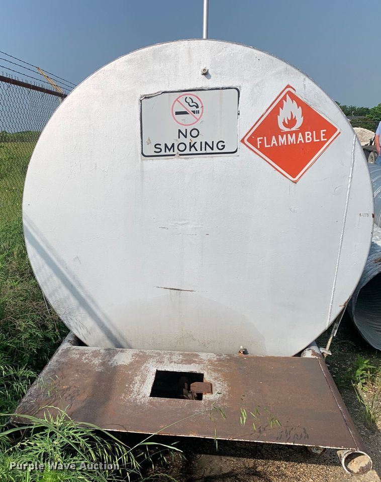 image for item DM7852 Fuel tank