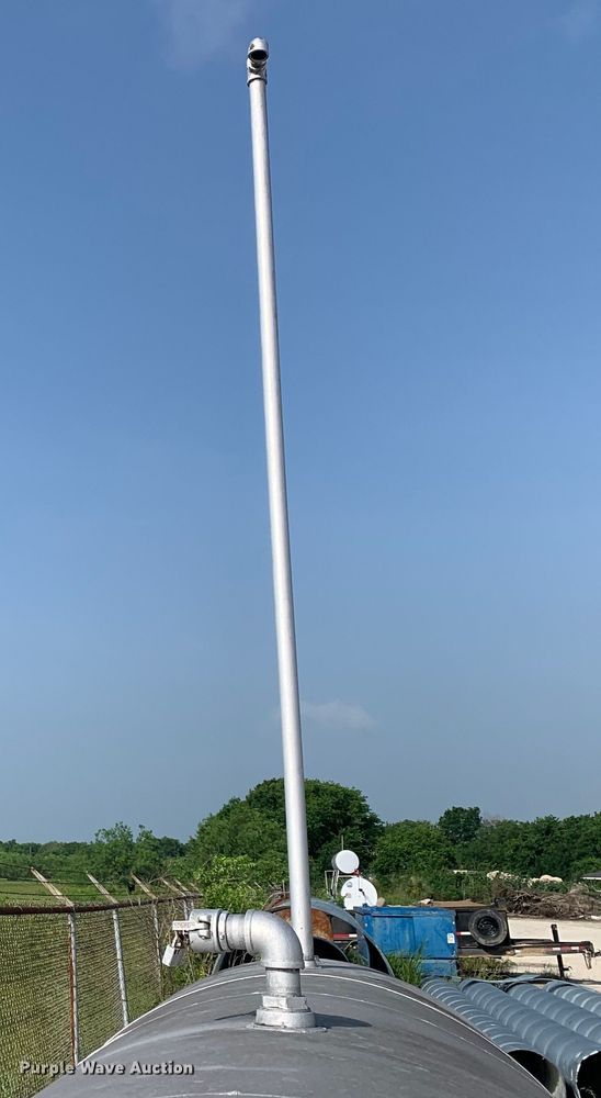 image for item DM7852 Fuel tank