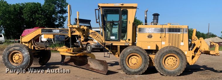 image for item DM7861 2001 Caterpillar 140H  motor grader