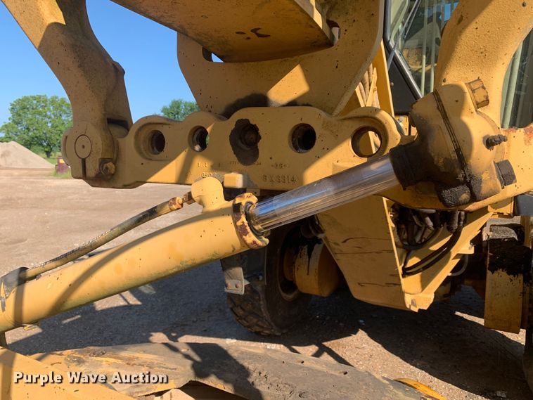 image for item DM7861 2001 Caterpillar 140H  motor grader