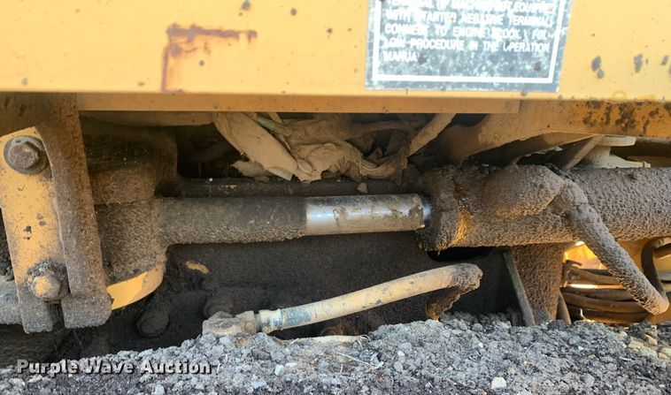 image for item DM7861 2001 Caterpillar 140H  motor grader