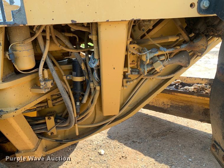 image for item DM7861 2001 Caterpillar 140H  motor grader