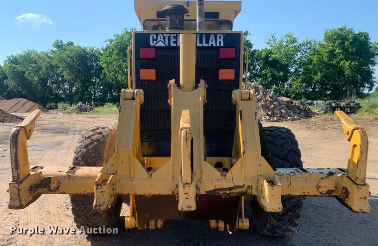 image for item DM7861 2001 Caterpillar 140H  motor grader