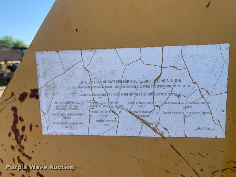 image for item DM7861 2001 Caterpillar 140H  motor grader