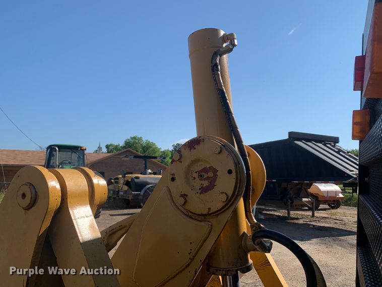 image for item DM7861 2001 Caterpillar 140H  motor grader