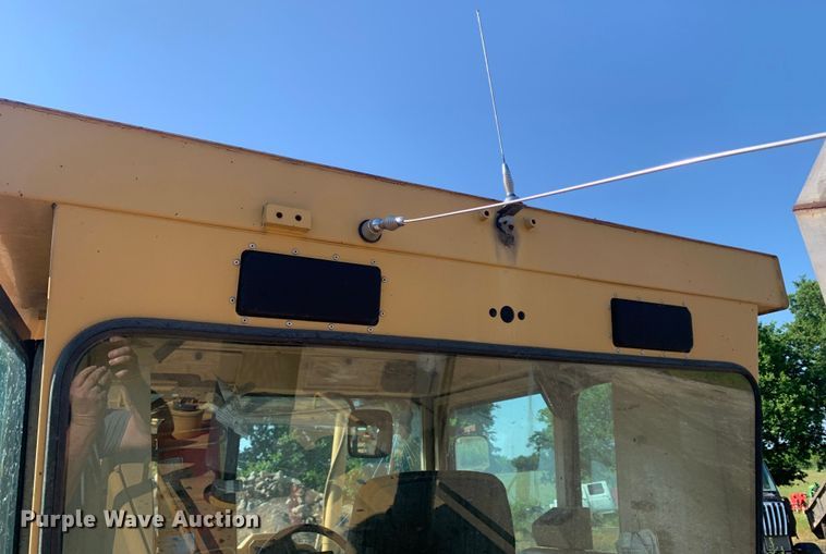 image for item DM7861 2001 Caterpillar 140H  motor grader