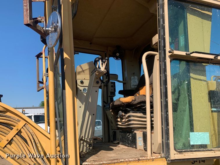 image for item DM7861 2001 Caterpillar 140H  motor grader