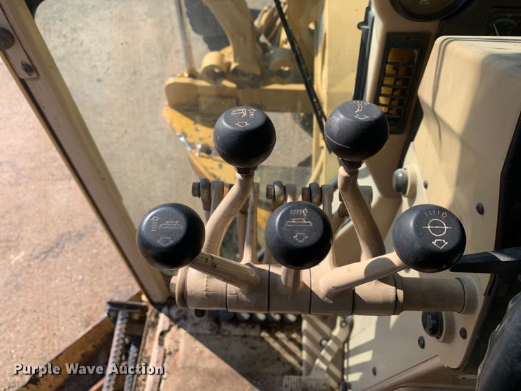 image for item DM7861 2001 Caterpillar 140H  motor grader