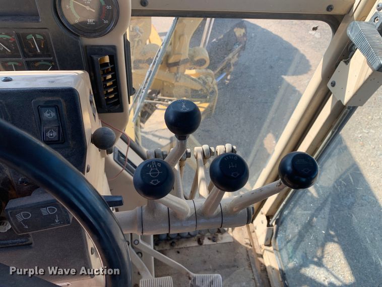 image for item DM7861 2001 Caterpillar 140H  motor grader