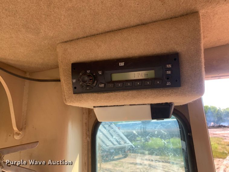 image for item DM7861 2001 Caterpillar 140H  motor grader