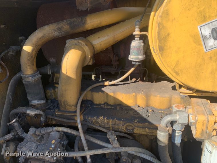 image for item DM7861 2001 Caterpillar 140H  motor grader