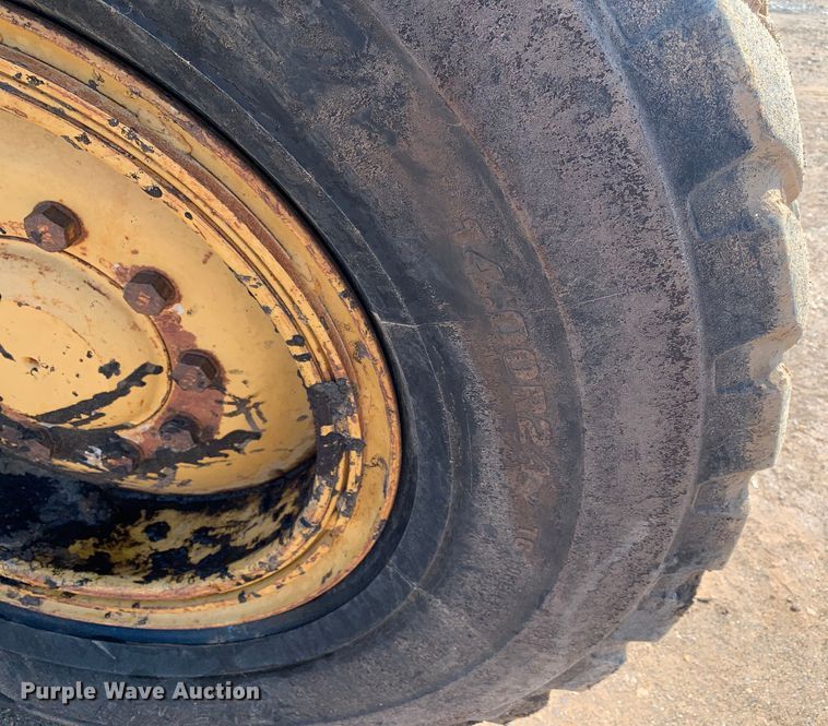 image for item DM7861 2001 Caterpillar 140H  motor grader