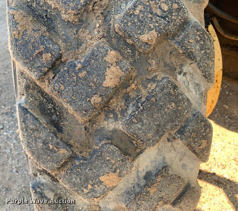 image for item DM7861 2001 Caterpillar 140H  motor grader