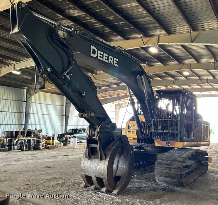 image for item DO6466 2020 John Deere 210G excavator