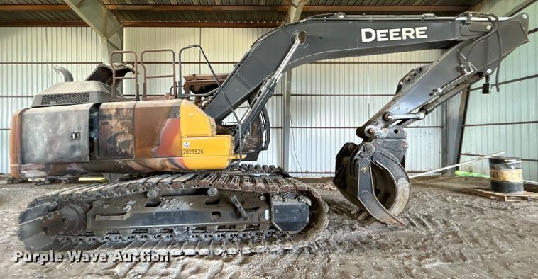 image for item DO6466 2020 John Deere 210G excavator