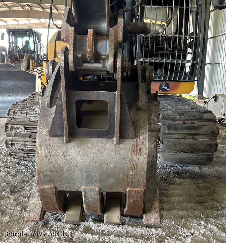 image for item DO6466 2020 John Deere 210G excavator