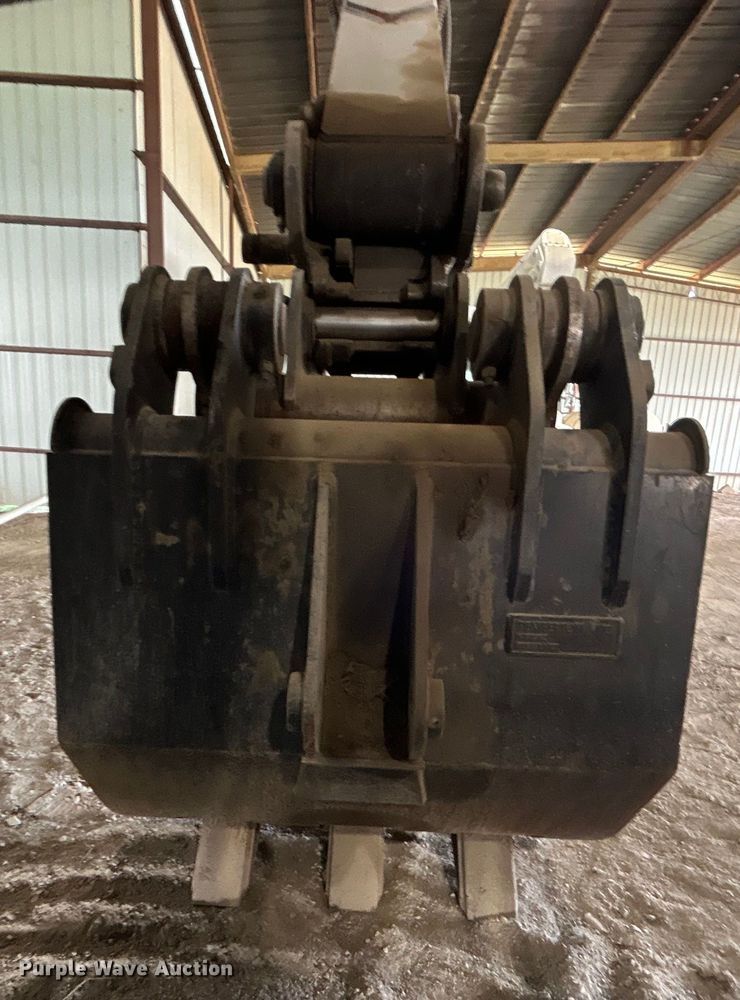 image for item DO6466 2020 John Deere 210G excavator