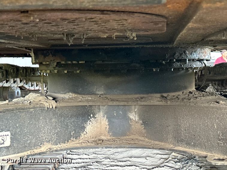 image for item DO6466 2020 John Deere 210G excavator