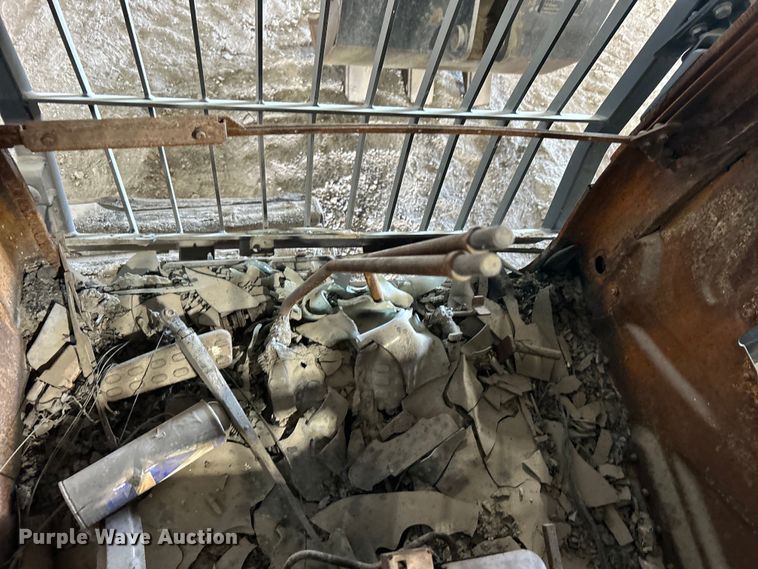 image for item DO6466 2020 John Deere 210G excavator