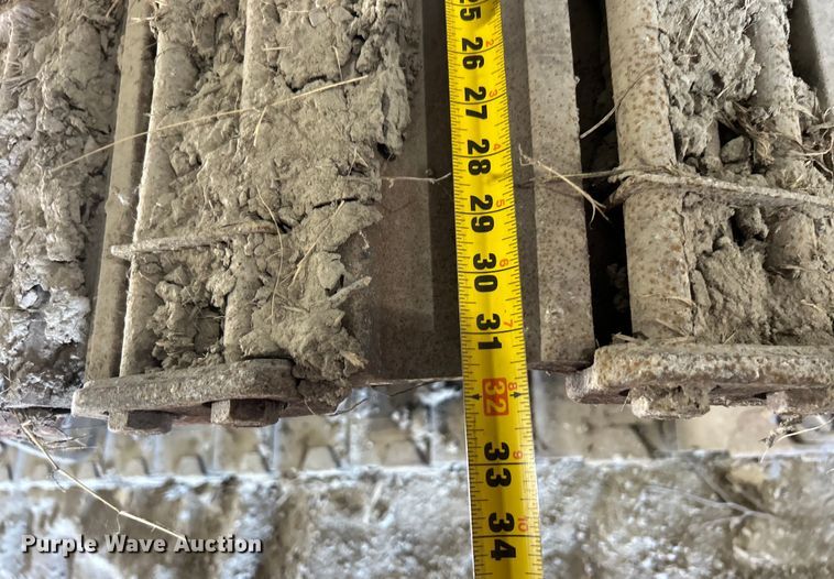 image for item DO6466 2020 John Deere 210G excavator