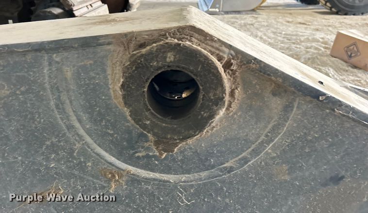 image for item DO6466 2020 John Deere 210G excavator