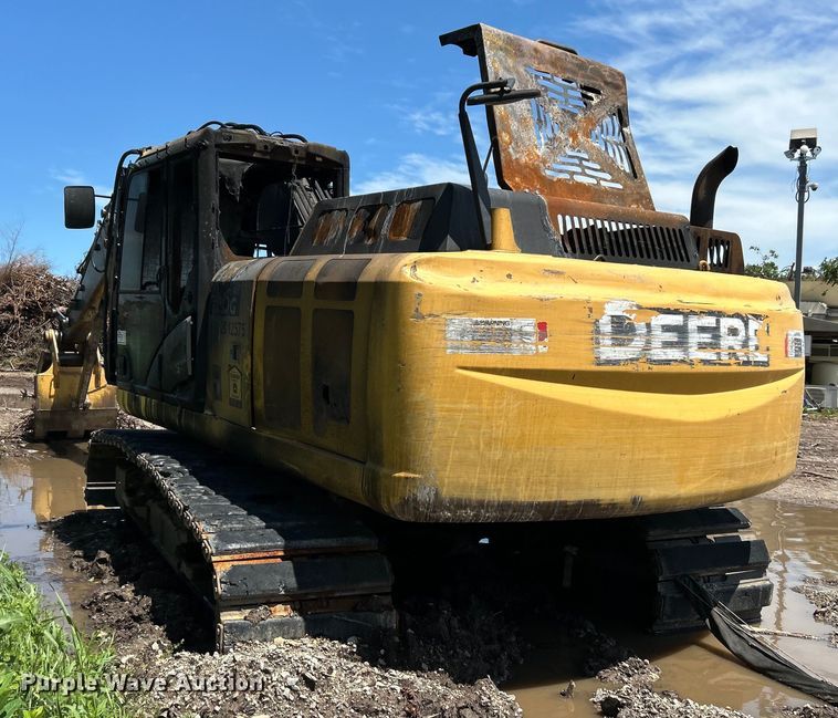 image for item DO6467 2012 John Deere 210G LC excavator