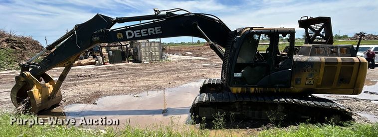 image for item DO6467 2012 John Deere 210G LC excavator