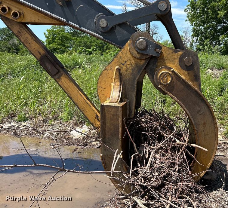 image for item DO6467 2012 John Deere 210G LC excavator