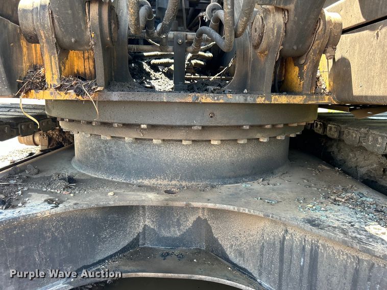 image for item DO6467 2012 John Deere 210G LC excavator