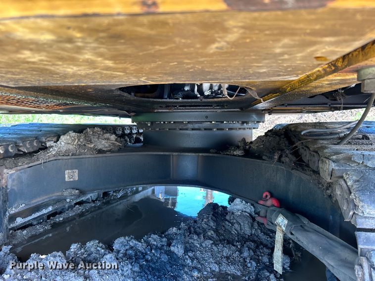 image for item DO6467 2012 John Deere 210G LC excavator