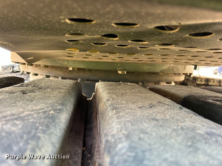 image for item DO6467 2012 John Deere 210G LC excavator