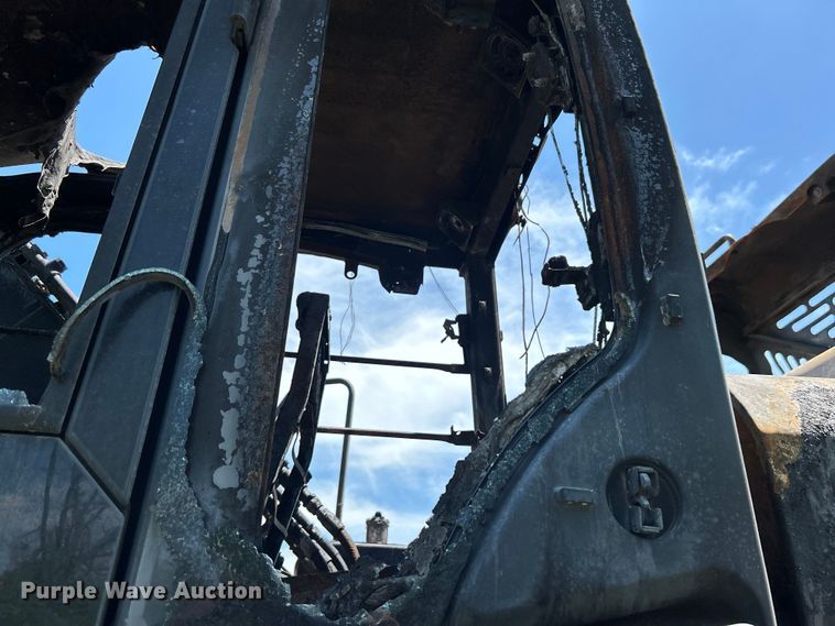 image for item DO6467 2012 John Deere 210G LC excavator