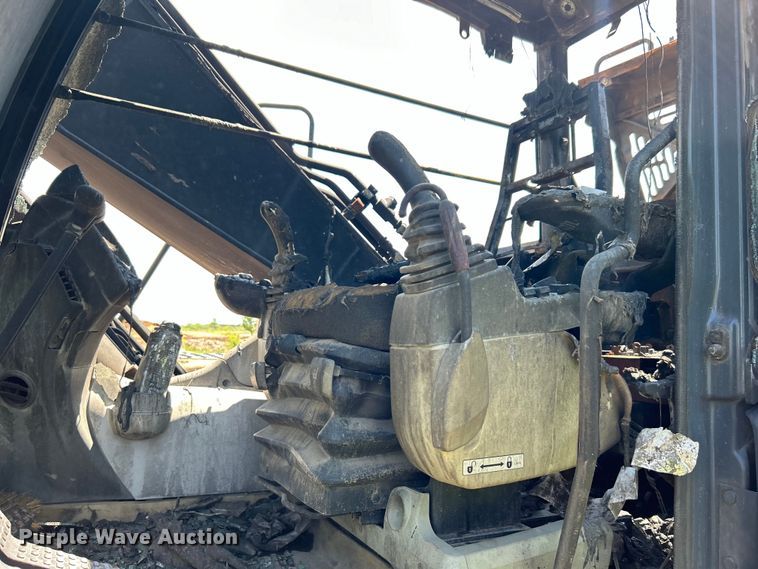 image for item DO6467 2012 John Deere 210G LC excavator
