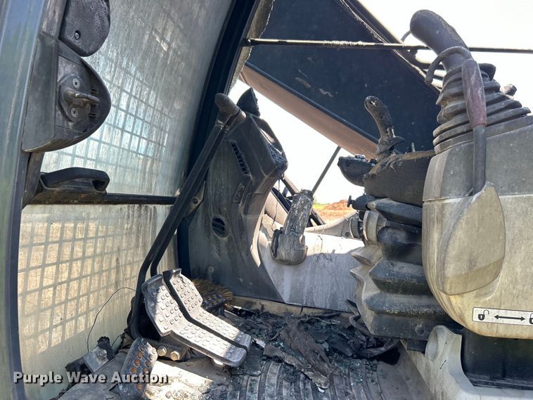 image for item DO6467 2012 John Deere 210G LC excavator