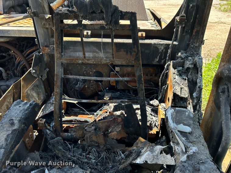 image for item DO6467 2012 John Deere 210G LC excavator