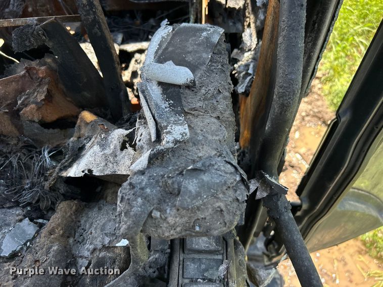 image for item DO6467 2012 John Deere 210G LC excavator