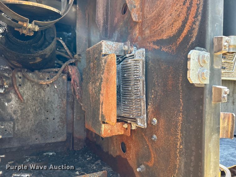 image for item DO6467 2012 John Deere 210G LC excavator