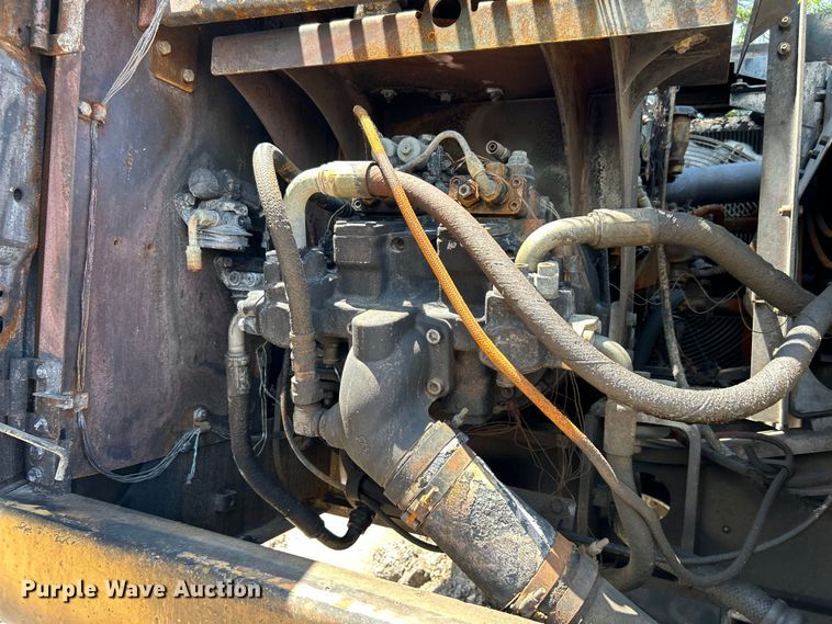 image for item DO6467 2012 John Deere 210G LC excavator