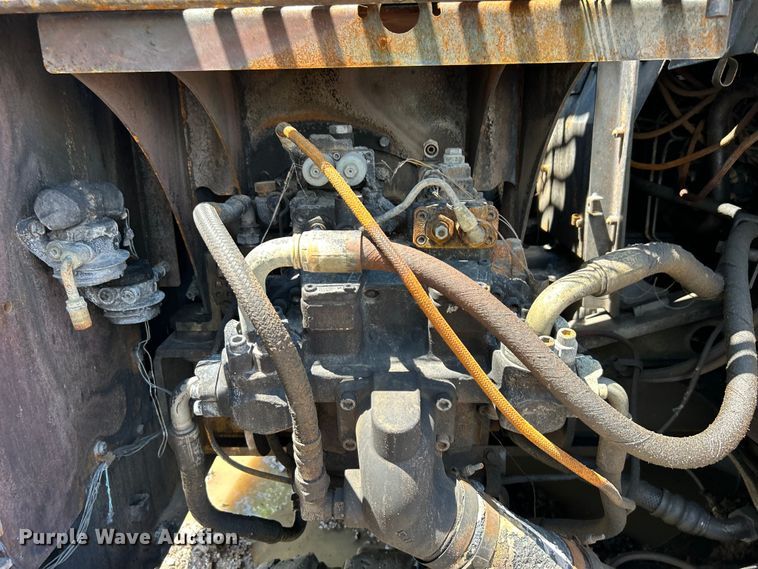 image for item DO6467 2012 John Deere 210G LC excavator