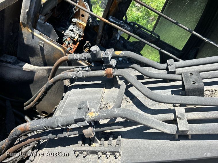 image for item DO6467 2012 John Deere 210G LC excavator