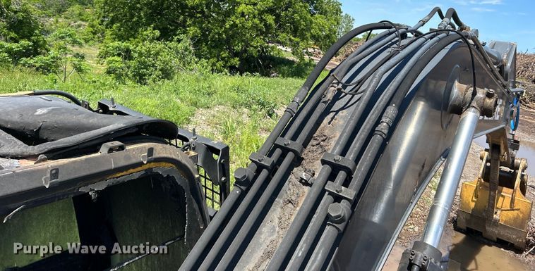 image for item DO6467 2012 John Deere 210G LC excavator